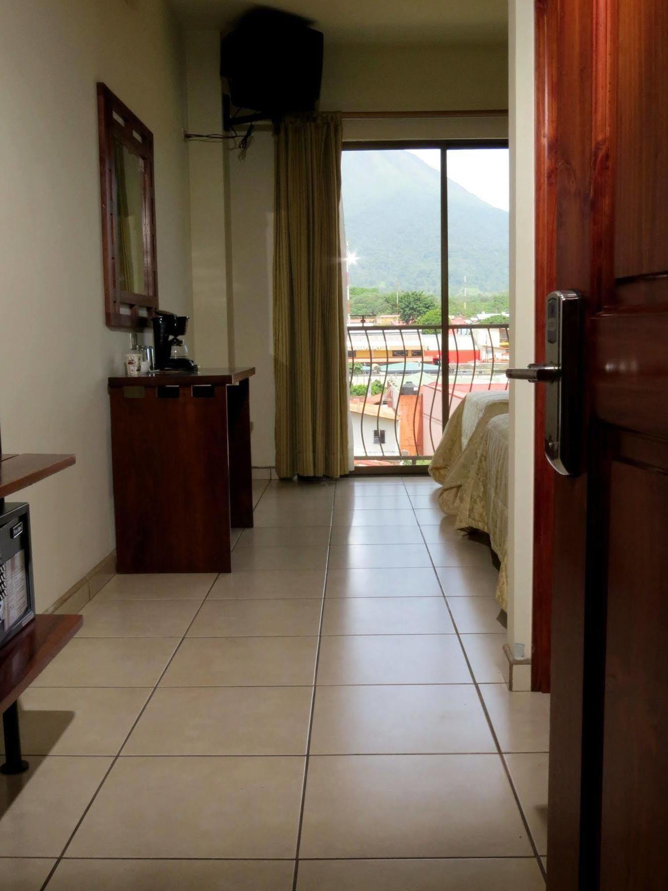 Hotel La Fortuna Extérieur photo