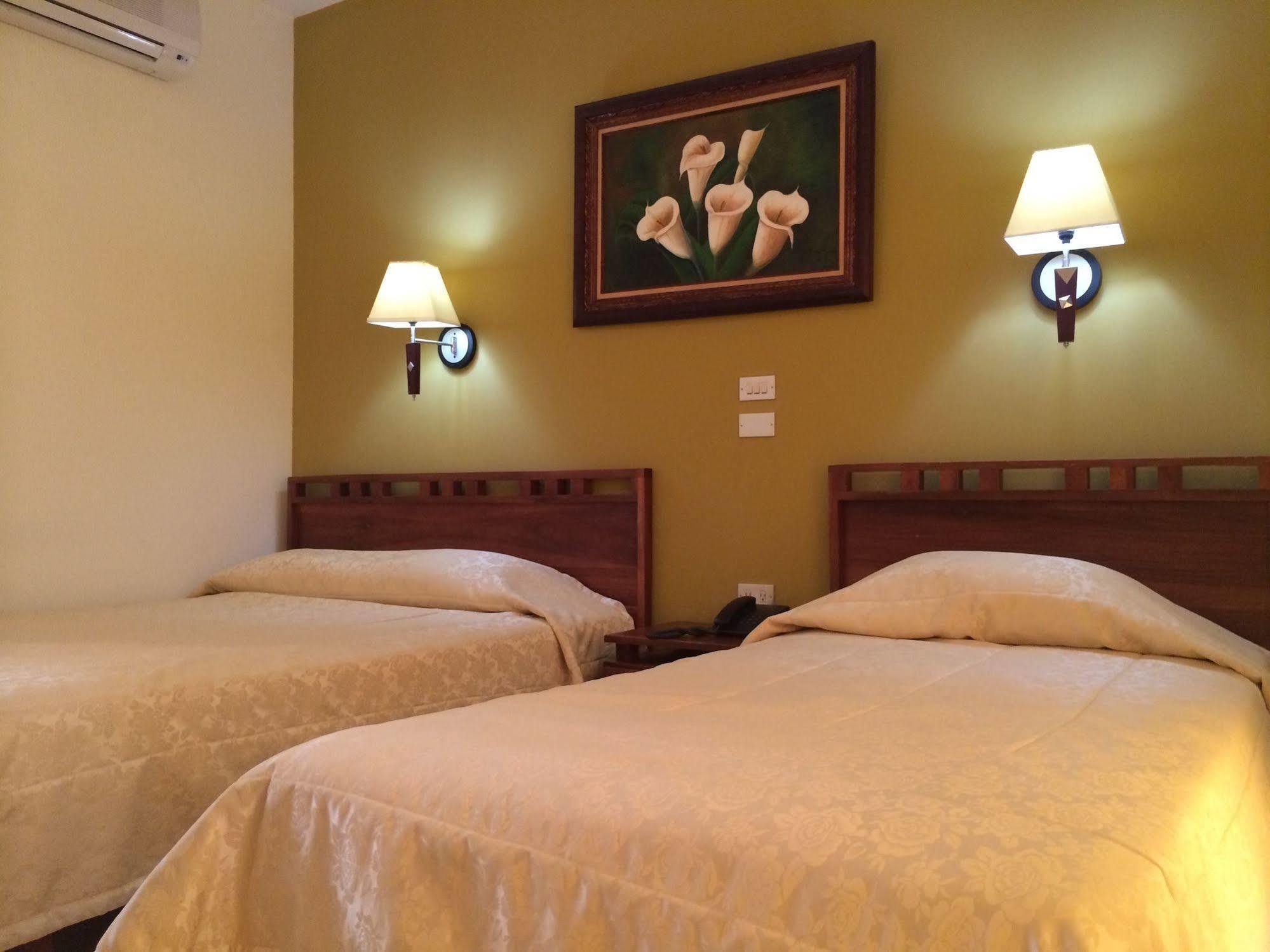 Hotel La Fortuna Extérieur photo
